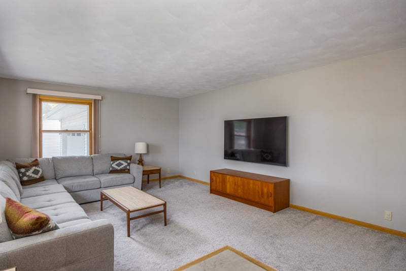 2515 S Greenview St, Appleton, WI 54915
