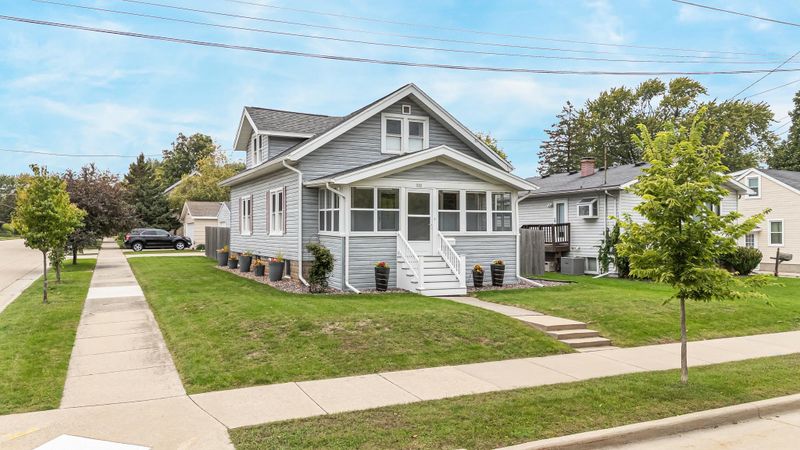703 N Sawyer St, Oshkosh, WI 54902
