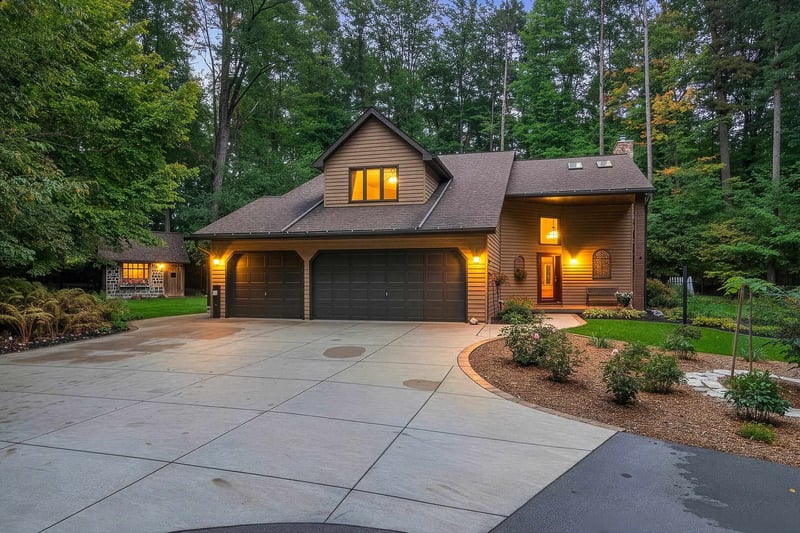 2250 Cathedral Forest Dr, Green Bay, WI 54313-0000
