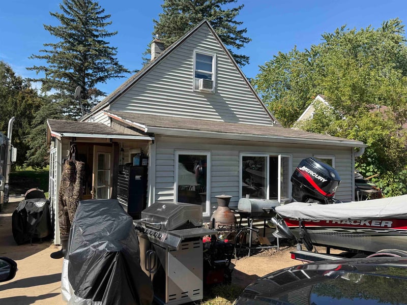 1230 S Smalley St, Shawano, WI 54166-0000