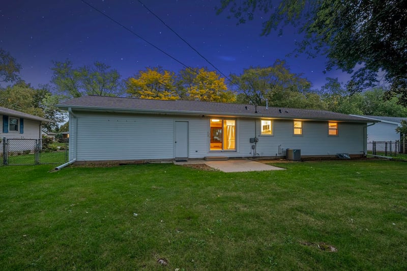 1509 Apache Ave, Green Bay, WI 54313-6015