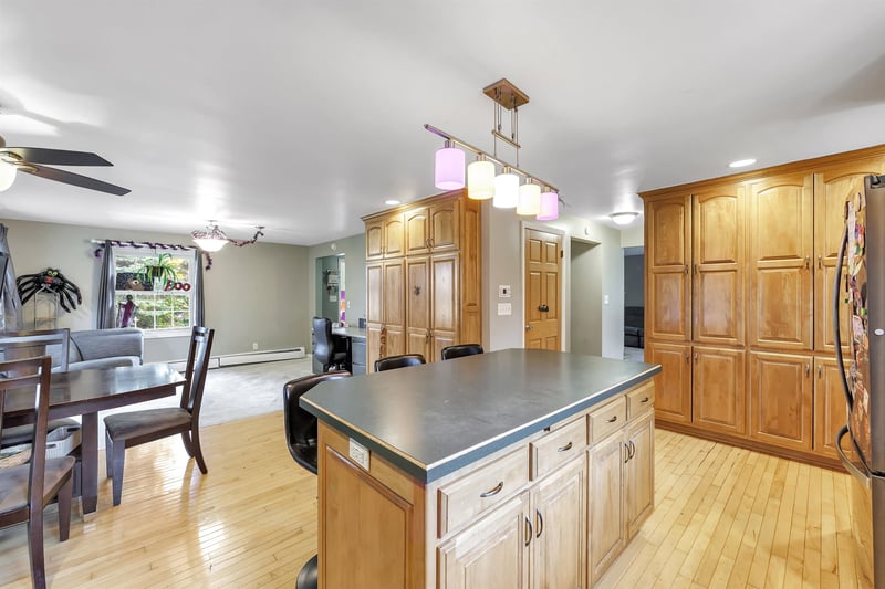 2839 S Broadway, Green Bay, WI 54304