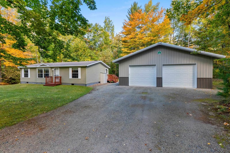 16326 Faust Ln, White Lake, WI 54491