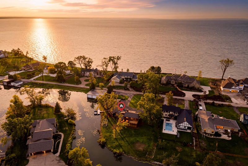 340 Lake Rd, Menasha, WI 54952-3417