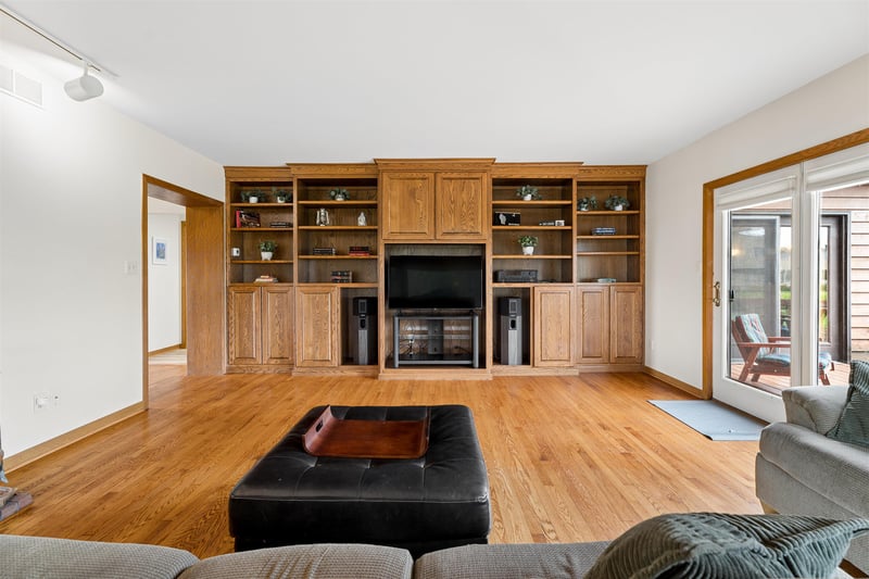 340 Lake Rd, Menasha, WI 54952-3417
