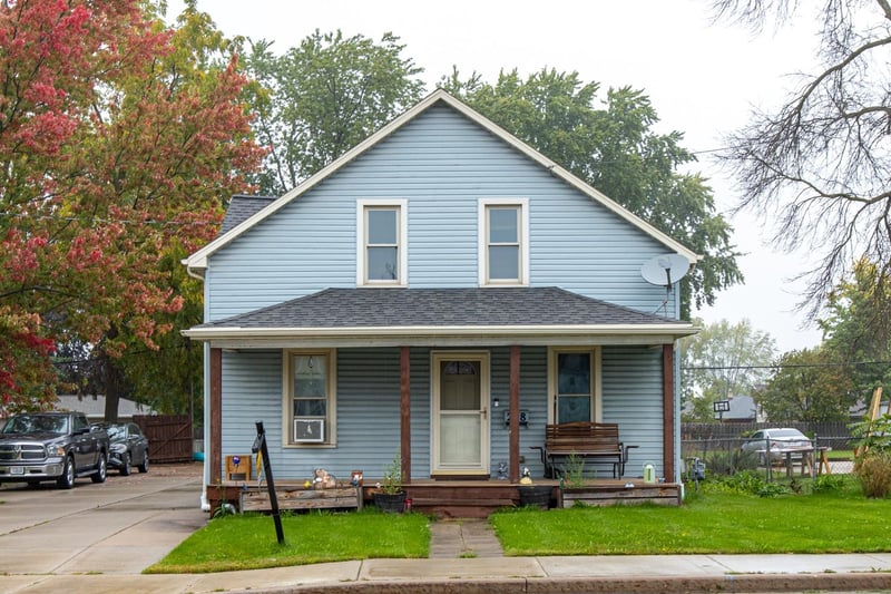 208 E Calumet St, Appleton, WI 54915