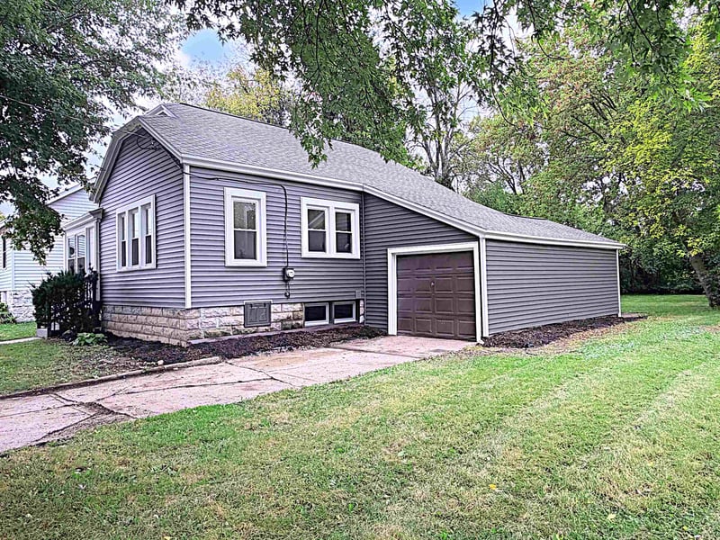 425 Monroe St, Neenah, WI 54956