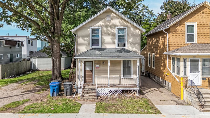 813 Cherry St, Oshkosh, WI 54901