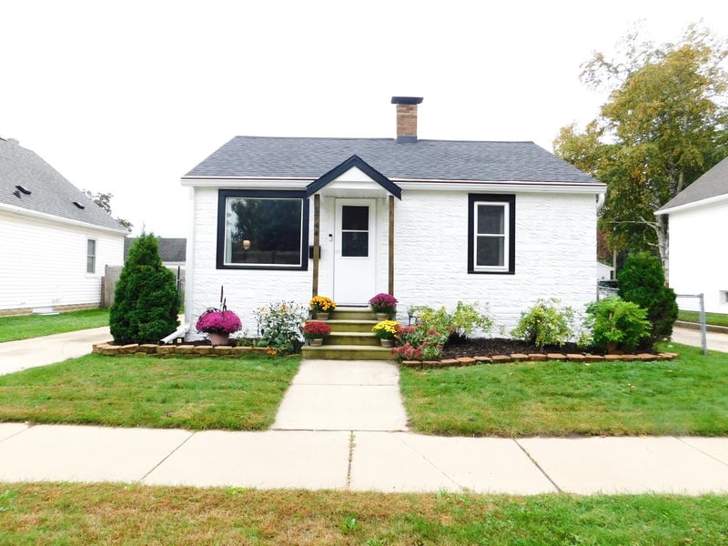 1744 Eastman Ave, Green Bay, WI 54302-3017