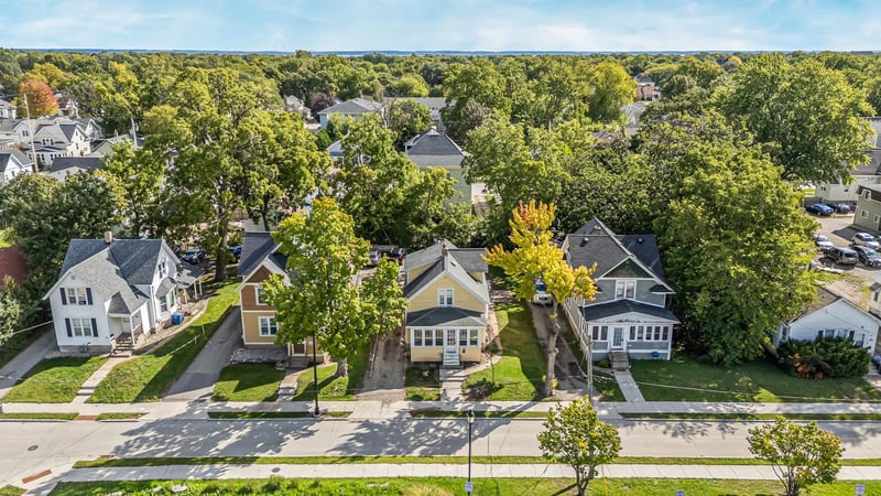 826 Mckinley St, Oshkosh, WI 54901