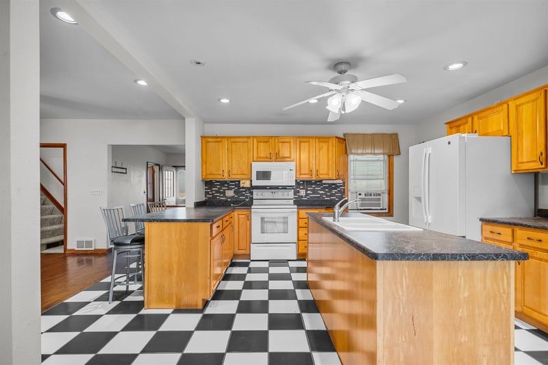 W 4841 W Jefferson Rd, Chilton, WI 53014