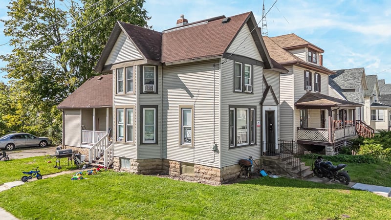 731 Scott Ave, Oshkosh, WI 54901