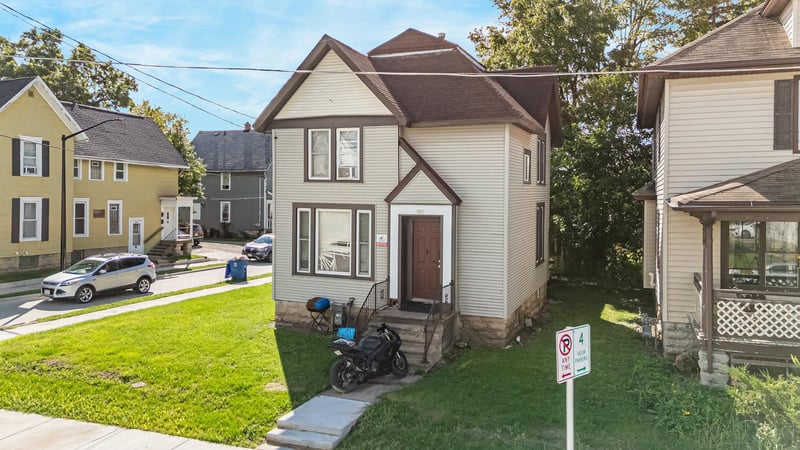 731 Scott Ave, Oshkosh, WI 54901