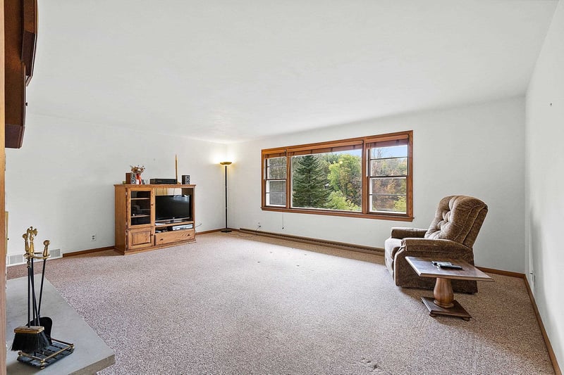 W12782 Elm St, Caroline, WI 54928