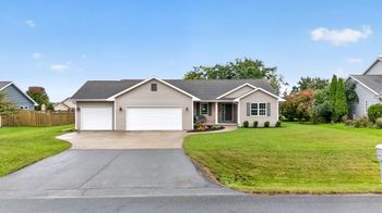 3875 Duchess Ln, Oshkosh, WI 54904-7325