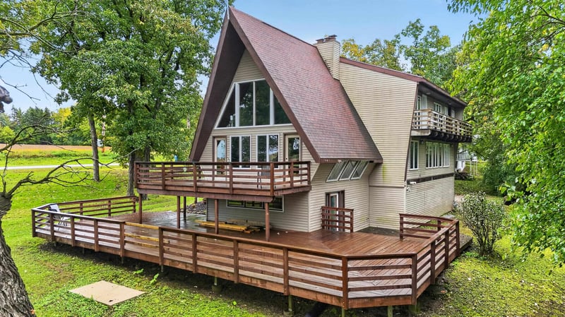 6331 County Rd M, Winneconne, WI 54986