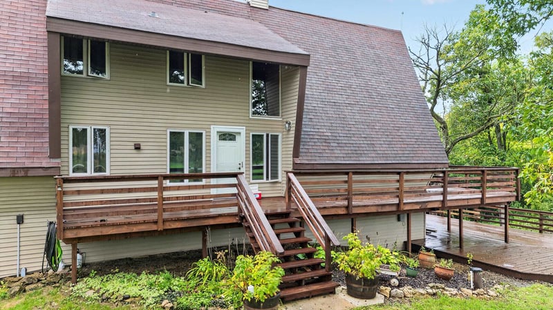 6331 County Rd M, Winneconne, WI 54986