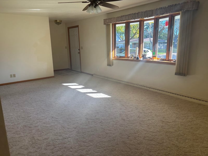 135 N Meadow St, Oshkosh, WI 54902