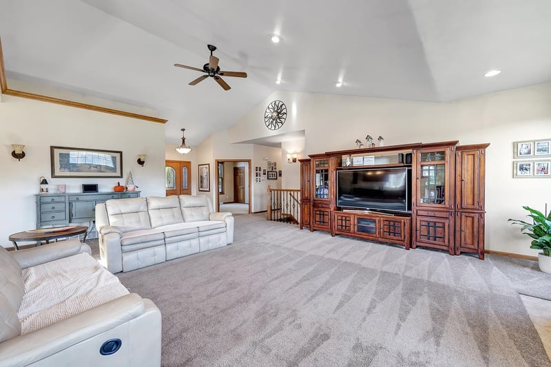 3551 Glen Abbey Dr, Green Bay, WI 54311