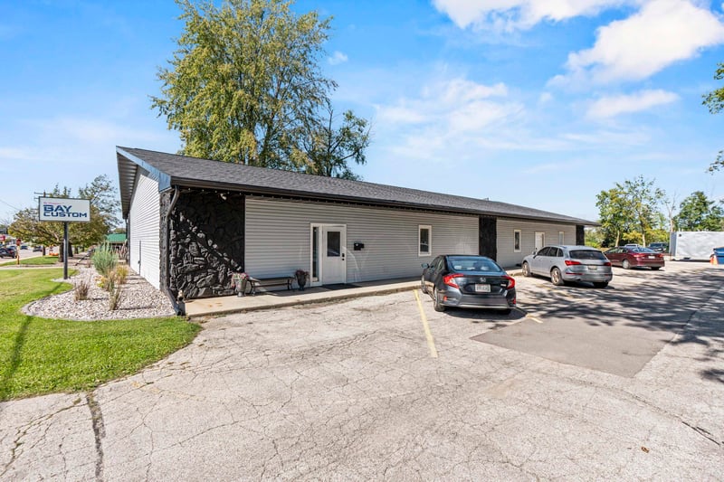 1532 Shawano Ave, Green Bay, WI 54303