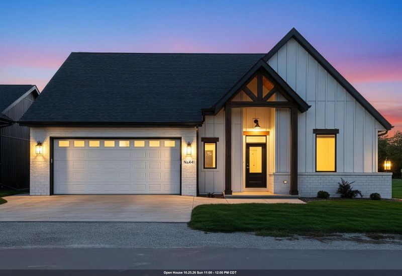 441 Riverview Ridge Pl, Combined Locks, WI 54113