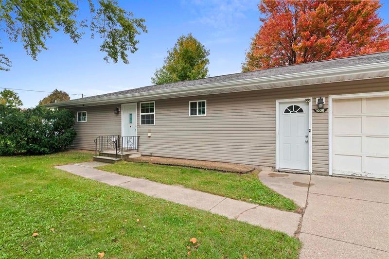 1036 Bartelt St, Gresham, WI 54128