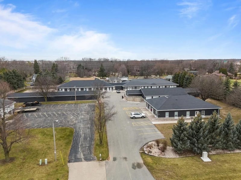 1348 W American Dr, Neenah, WI 54952