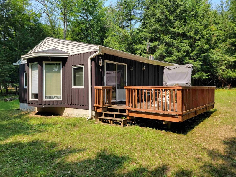 12670 Pritchard Ln, Crivitz, WI 54114