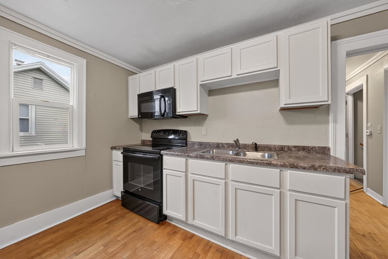 1108 Cherry St, Oshkosh, WI 54901