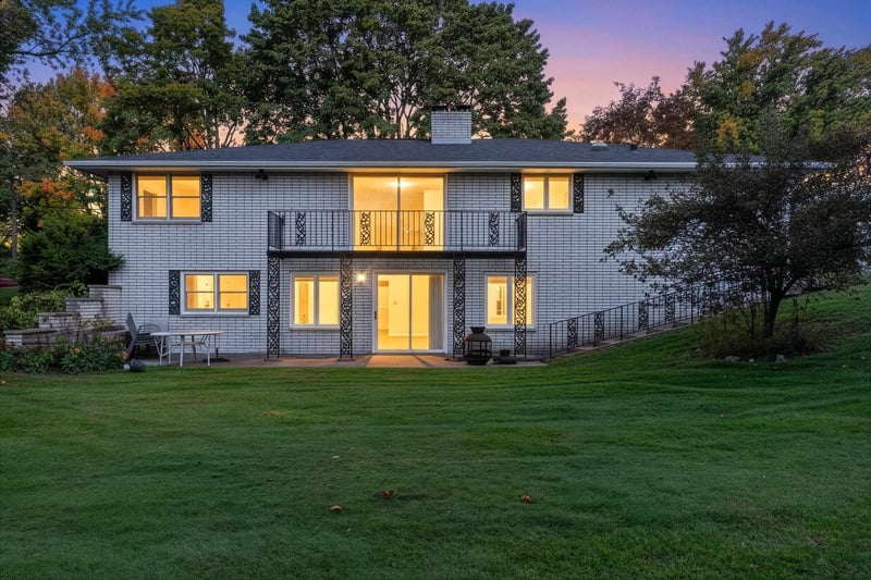 560 River Hts, Shawano, WI 54166-0000