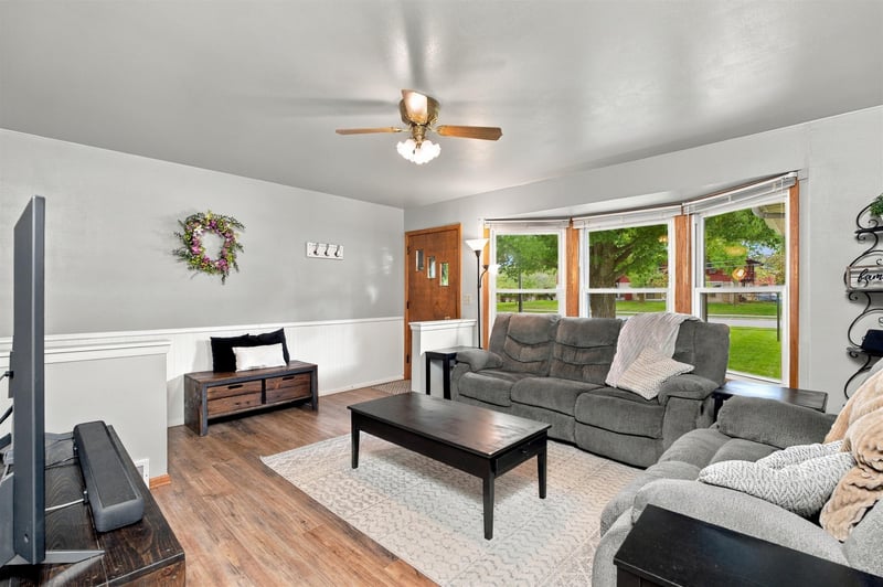 1011 S Bluemound Dr, Appleton, WI 54914