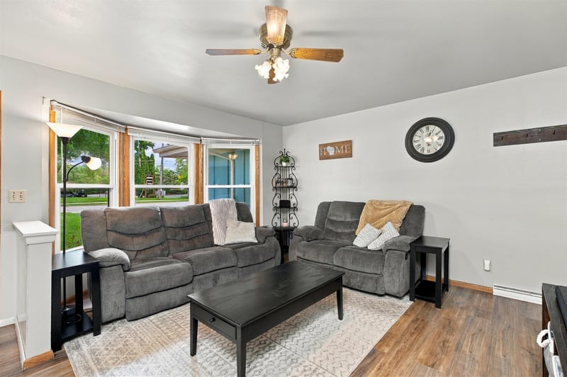 1011 S Bluemound Dr, Appleton, WI 54914