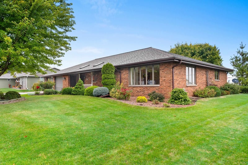 824 Ralph St, Luxemburg, WI 54217