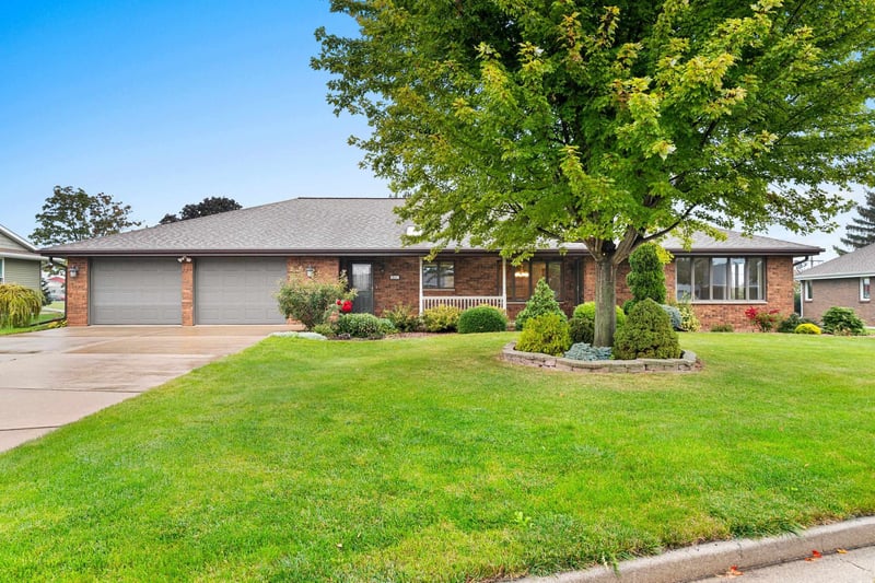 824 Ralph St, Luxemburg, WI 54217