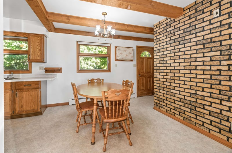 1606 Mason St, New Holstein, WI 53061
