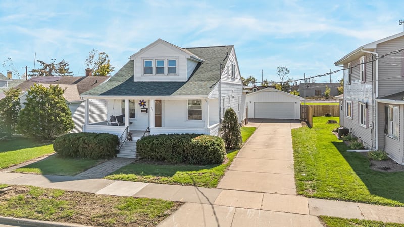 635 5th St, Menasha, WI 54952