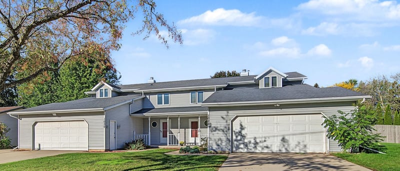 1028 Amberly Trl, Green Bay, WI 54311