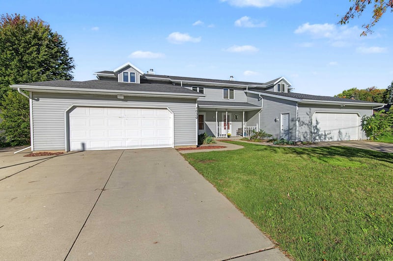1028 Amberly Trl, Green Bay, WI 54311