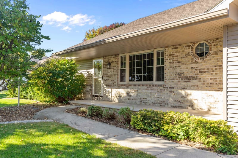 151 Graceland Dr, Oshkosh, WI 54904-7957