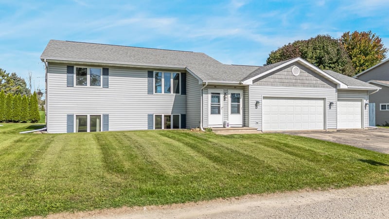 60 Kope Ave, Oshkosh, WI 54901
