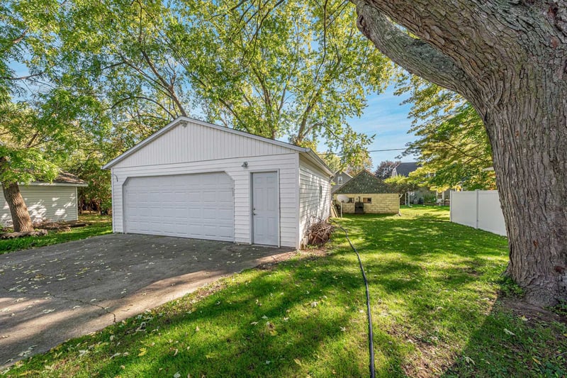 1015 W Hawes St, Appleton, WI 54914