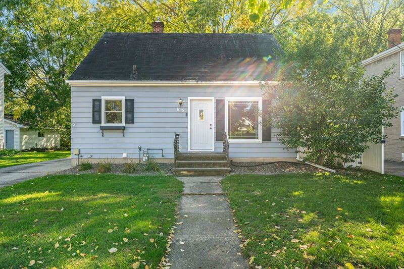 1015 W Hawes St, Appleton, WI 54914