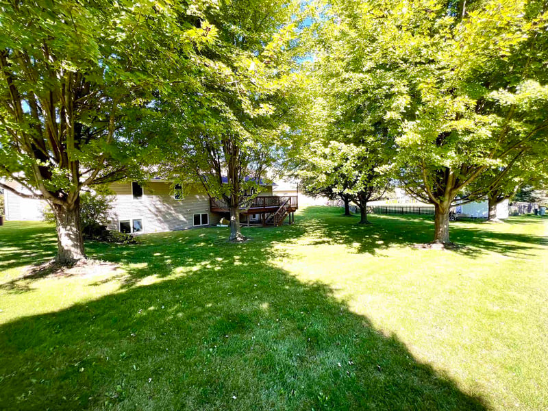 2039 Meadow Links Dr, New Franken, WI 54229-9788