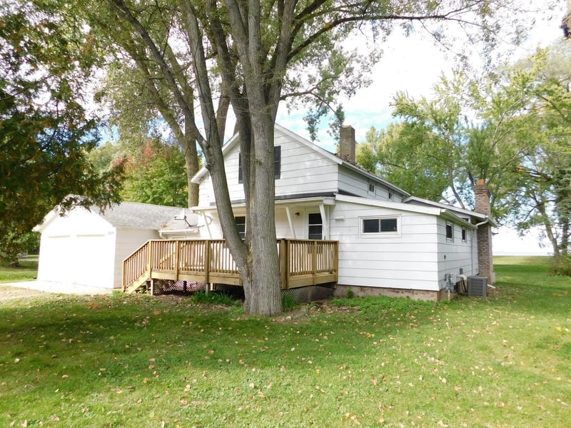 2829 East Shore Dr, Green Bay, WI 54302