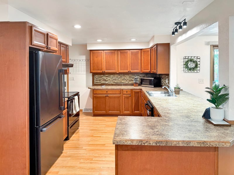 924 Laurel Ln, Kaukauna, WI 54130-2632