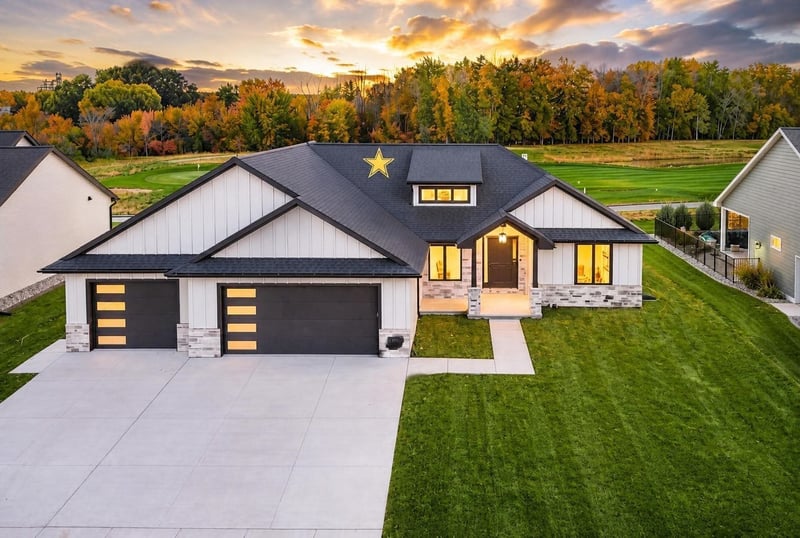 137 Beckerae Ct, Wrightstown, WI 54180