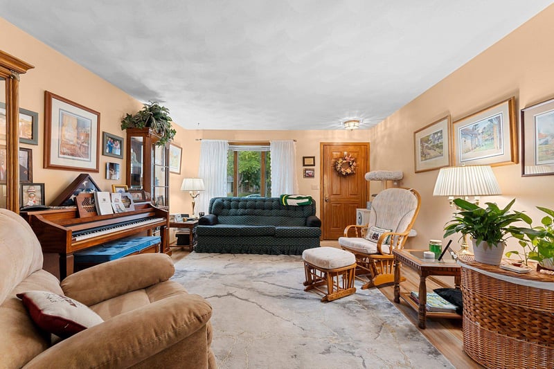 1400 W Weiland Ln, Appleton, WI 54914