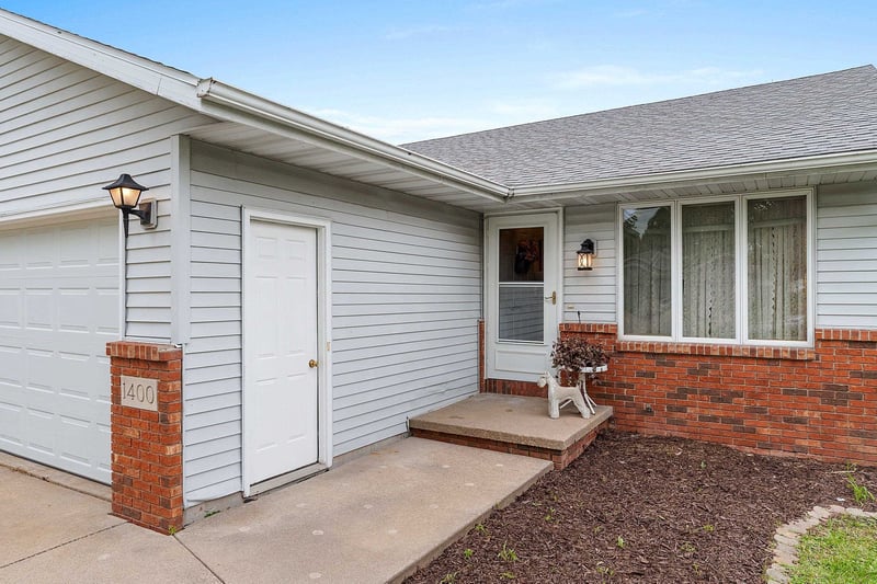 1400 W Weiland Ln, Appleton, WI 54914
