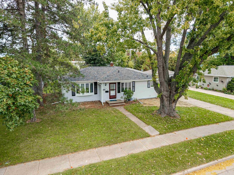 1630 E Glendale Ave, Appleton, WI 54911
