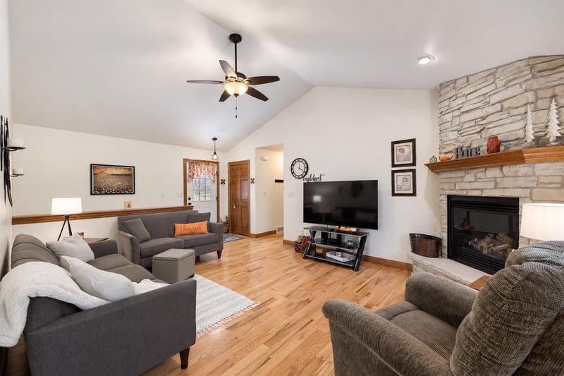 3330 Tarragon Trl, Green Bay, WI 54313-8297